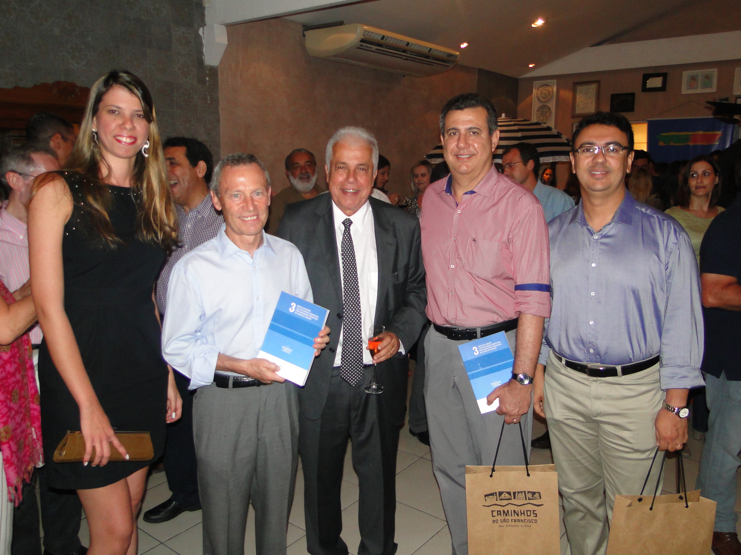 Desenvolve e Agência Espanhola lançam livro sobre modelo de gestão e inteligência competitiva