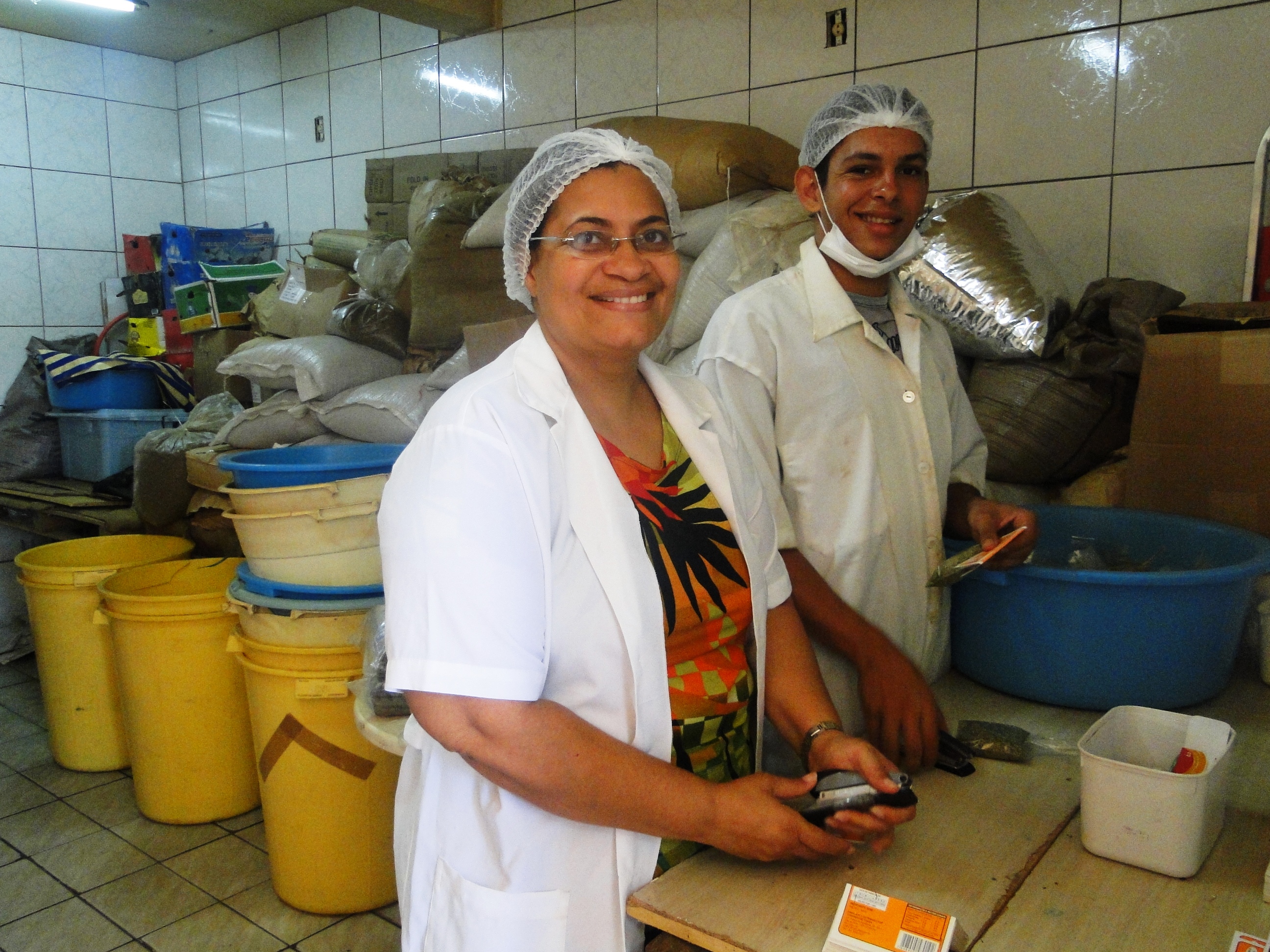 Microempresa alagoana produz mais de 20 mil pacotes de temperos de forma artesanal