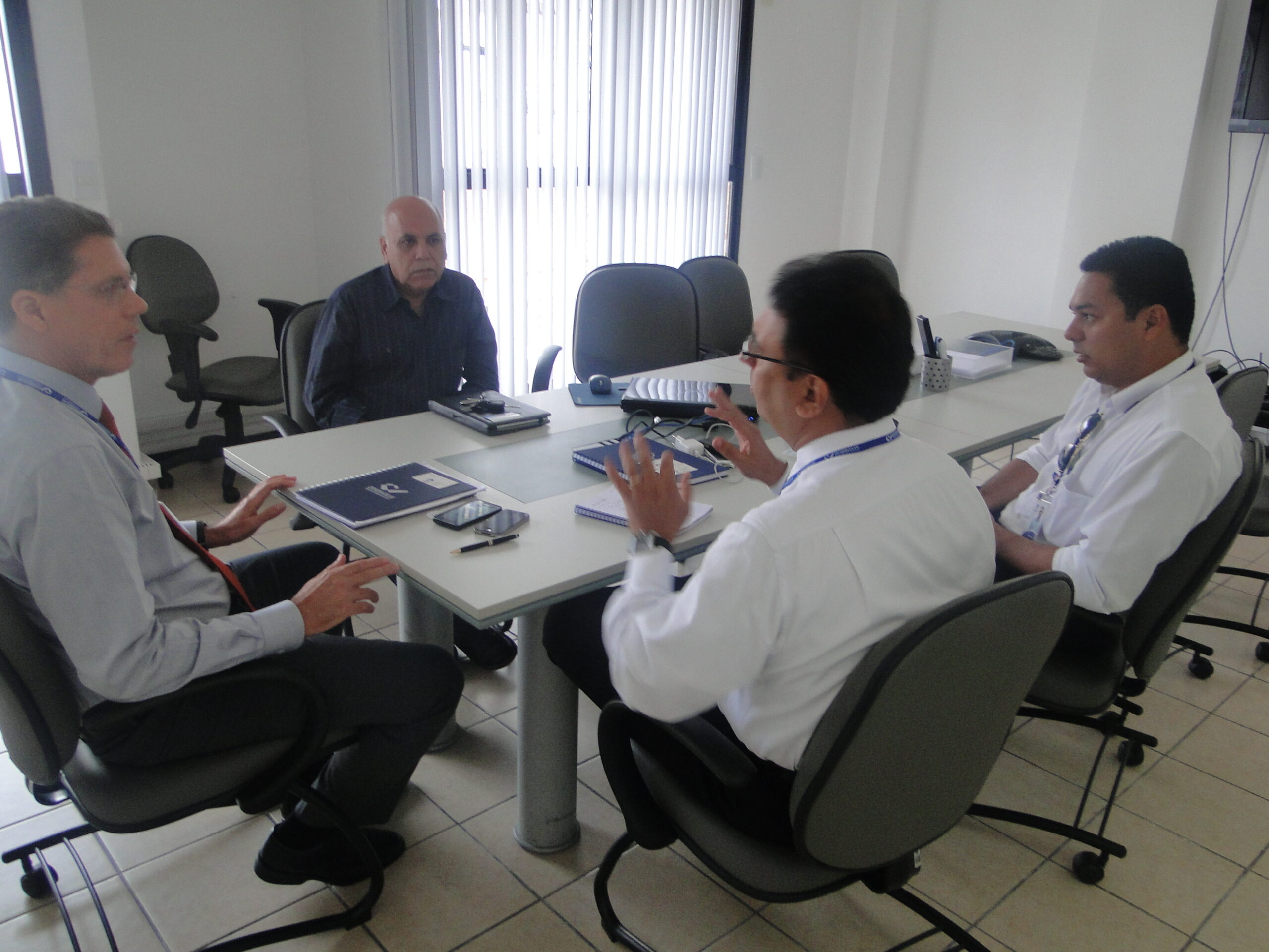 Desenvolve estuda criação de linha de crédito para implantação de energia a gás na indústria