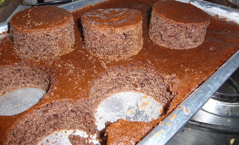 Produção artesanal de bolos de Cacimbinhas deverá ser ampliada com auxílio do Estado