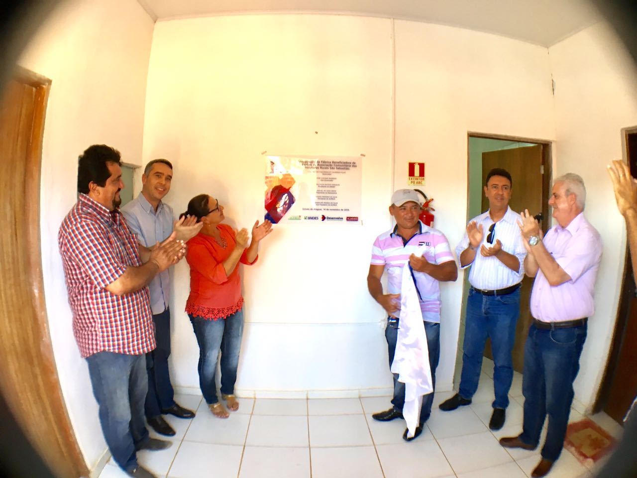 Inauguração de fábrica de castanhas no Sertão fortalece economia de pequenos produtores