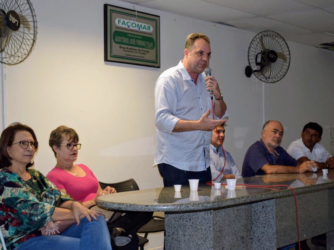 Desenvolve apresenta serviços a associações comunitárias de Arapiraca
