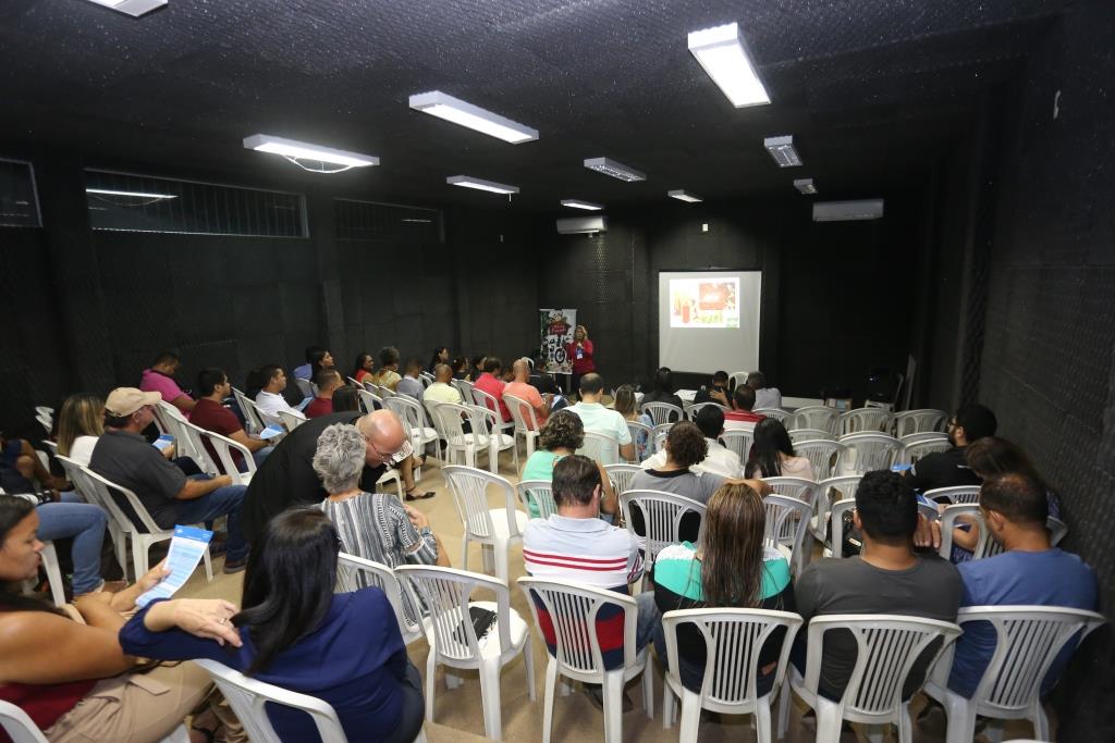 Desenvolve apresenta linhas de crédito para estimular vendas no Natal em Marechal Deodoro