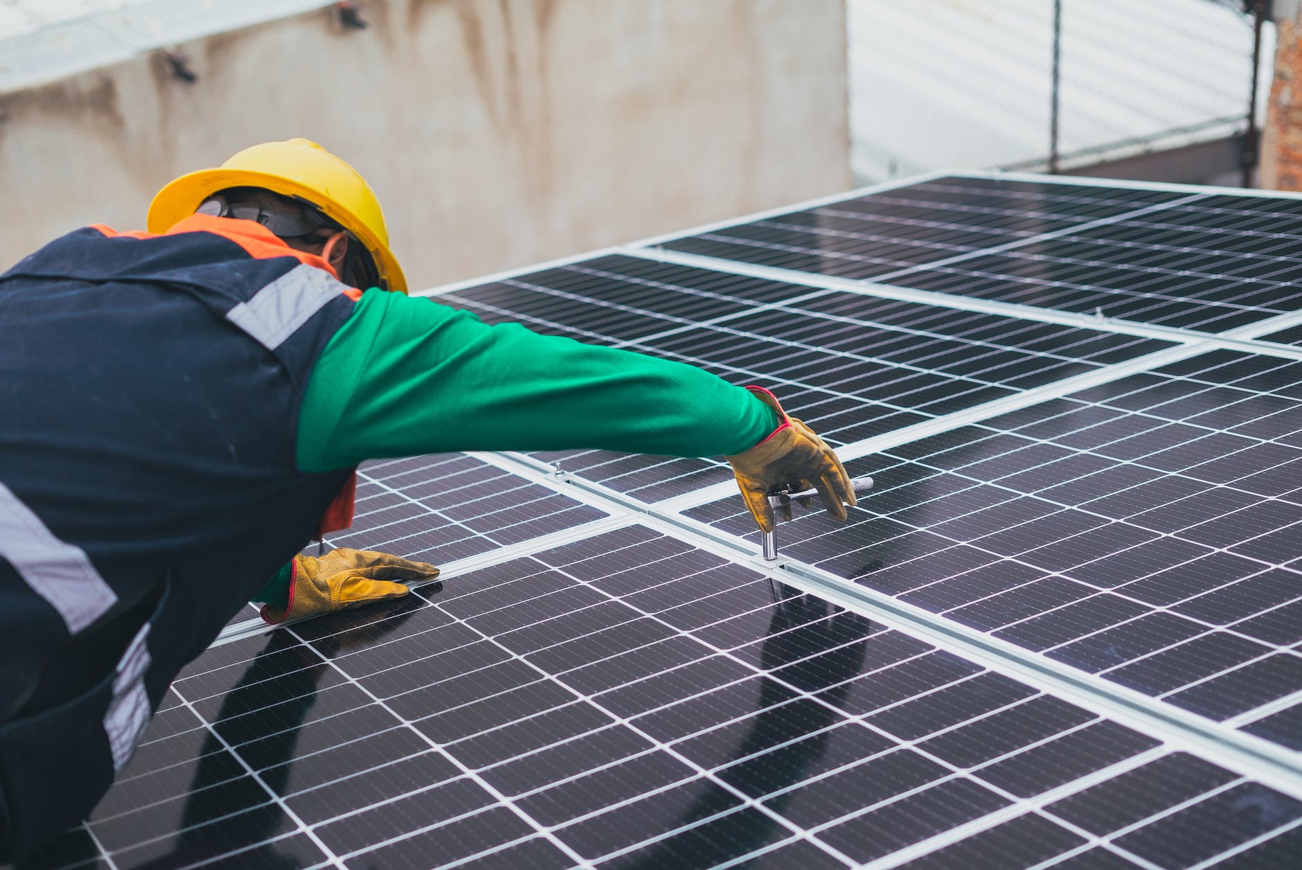 Desenvolve lança linha de crédito de até R$ 500 mil para investimento em energia solar